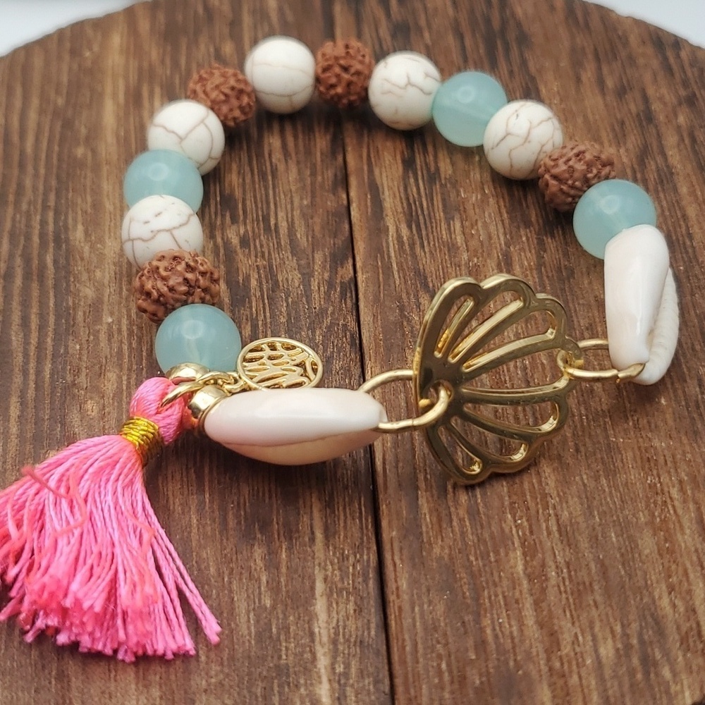 B2240 a girls life Cowrie shell bracelet balancing‎ jewelry southwestern styled